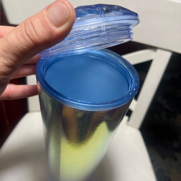 💃Starbucks Venti Holographic Unicorn Dome 2023 Summer Tumbler 24 oz (no straw) - Picture 3 of 5